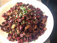日进新派辣子鸡-日进一片海.生腌海鲜火锅.宵夜烧烤(三里屯总店)
