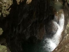 -龙水峡地缝景区