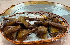 Signature Braised Pigeon