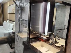 -广东大厦酒店(广州北京路步行街纪念堂地铁站店)