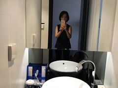 -桔子酒店(深圳东门湖贝地铁站店)