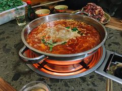 -黄利砖万峰林布依特色酸笋牛肉馆
