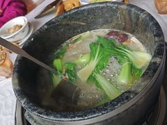 特色青岗菌炖鸡-鲁朗边巴次仁农家石锅