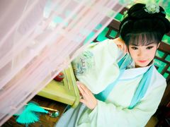 -九月鹰飞汉服摄影工作室