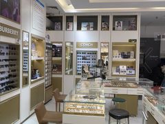 -美式眼镜·授权蔡司.依视路.尼康.豪雅.明月(人民广场店)