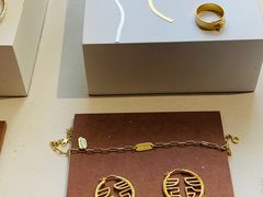 -LADY FAFA(巨鹿路陕西南路路口店)