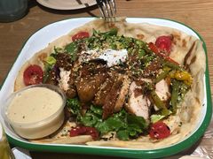 照烧鸡肉配牛油果拉法沙拉-HELLO 27 意面·沙拉·帕尼尼