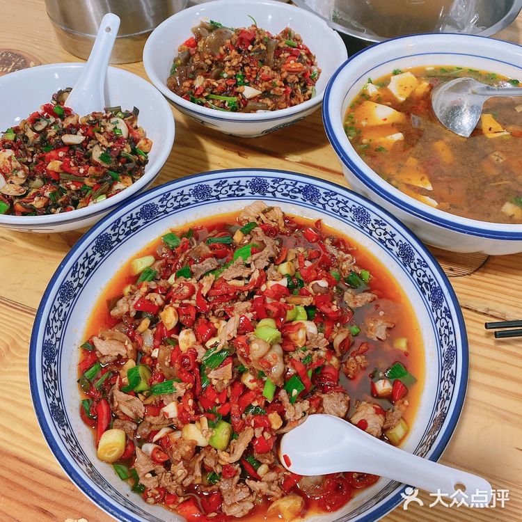 「笨罗卜浏阳菜馆(五一永祥店)」