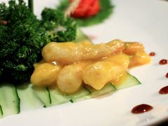 的炽热浓重通通化作绕指柔，只留余香。这道菜在味觉的搭配上呈现一软一硬刚柔并济，却又恰如其分水乳交融。-广州文华东方酒店·江-由辉师傅主理