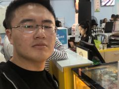 -嘿哟动霸CHUA·新潮玩运动娱乐中心·蹦床滑冰团建乐园
