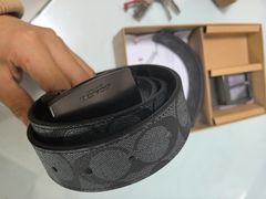 -京伟修鞋洗鞋奢侈品皮具护理店