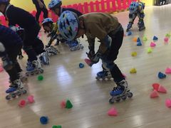 -阿布溜溜(同曦假日百货店)