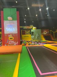 -蹦蹦跳跳(新奥购物中心店)