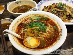 -张氏宽窄巷成都名小吃(茂业百货华强北店)
