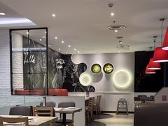 大堂-必胜客(证大大拇指店)