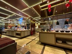 -大中华希尔顿酒店-念自助餐·嗨啤·小龙虾