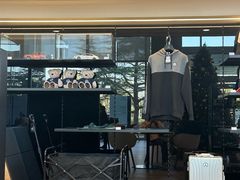 -奔驰上海利星(七宝店)