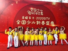 -蓝话筒·少儿成人演讲口才·主持朗诵·戏剧表演(大华第一坊店)