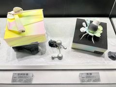 -好利来(上海虹桥新天地Lab主题店)