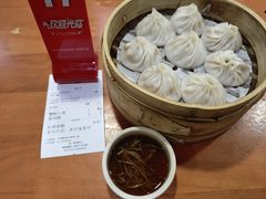 -莱莱小笼·乔艾