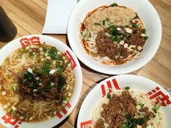 -周小波重庆小面·重庆名小吃(邹容路店)