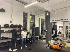 -汗水空间私教健身连锁(SM广场店)