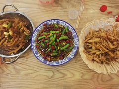 -江城燕子大排档(江汉路步行街店)