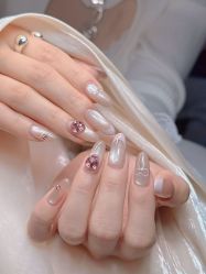 -芊屿芊浔美甲