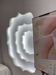 -咪咪专业脱毛连锁机构