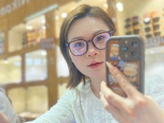 -三叶眼镜城批发市场(上海火车站店)