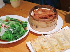 -诚铭记·虾仁汤包·成都小吃(融创店)