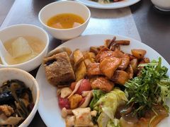 素锅包肉-鹈鹕素食餐厅自助餐部(正阳街店)