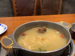 -亿诣蝎府炸酱面羊蝎子火锅(酷车小镇店)
