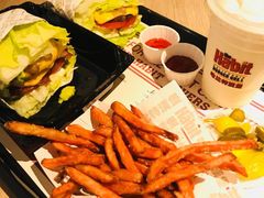 -The Habit Burger Grill 哈比特汉堡(复兴soho店)