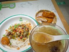 -百春原湖南牛肉粉(百联世纪店)
