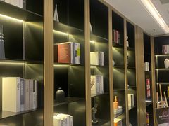 -雲宜贵宾舍酒店(深圳龙东地铁站店)