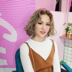 -变画·发型STUDIO