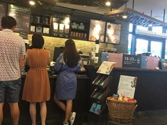 -星巴克(南宁民歌湖店)