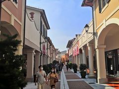 -佛罗伦萨小镇广佛名品奥特莱斯(疏港路店)