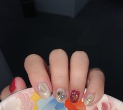 -爱小小美甲美学