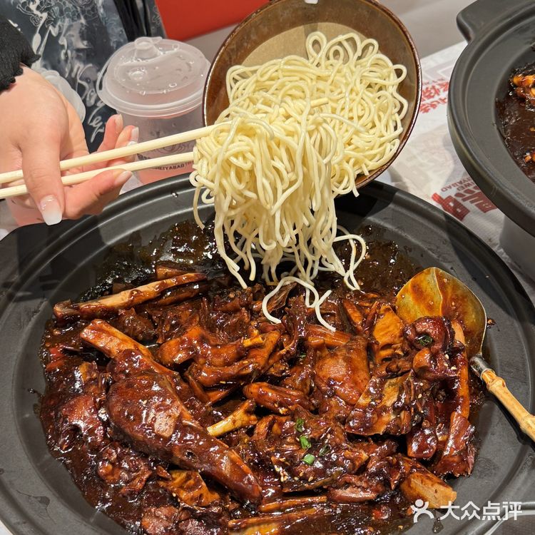 这家老板从2006年就开始做鸭了