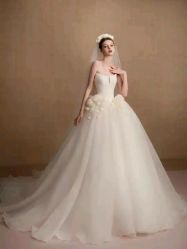 -MISS MIA 婚纱品牌馆