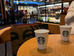 -星巴克臻选(上海长风大悦城店)