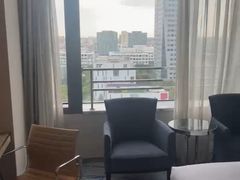 -上海漕河泾万丽酒店