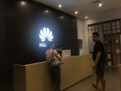 -华为授权体验店(中山公园来福士)