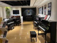 -柏斯音乐艺术中心·钢琴·吉他(上音店)
