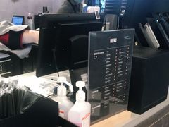 -瑞幸咖啡(东直门枢纽店)
