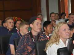 -上海市民办金苹果学校