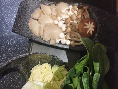 -哥老官重庆美蛙鱼头(日月光店)