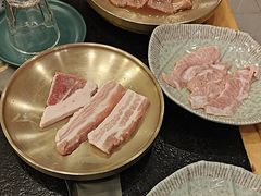 -臻牛烤肉